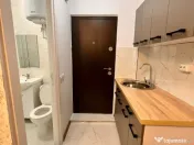 Cameră de cămin cu baie proprie,etaj 2,renovată complet 