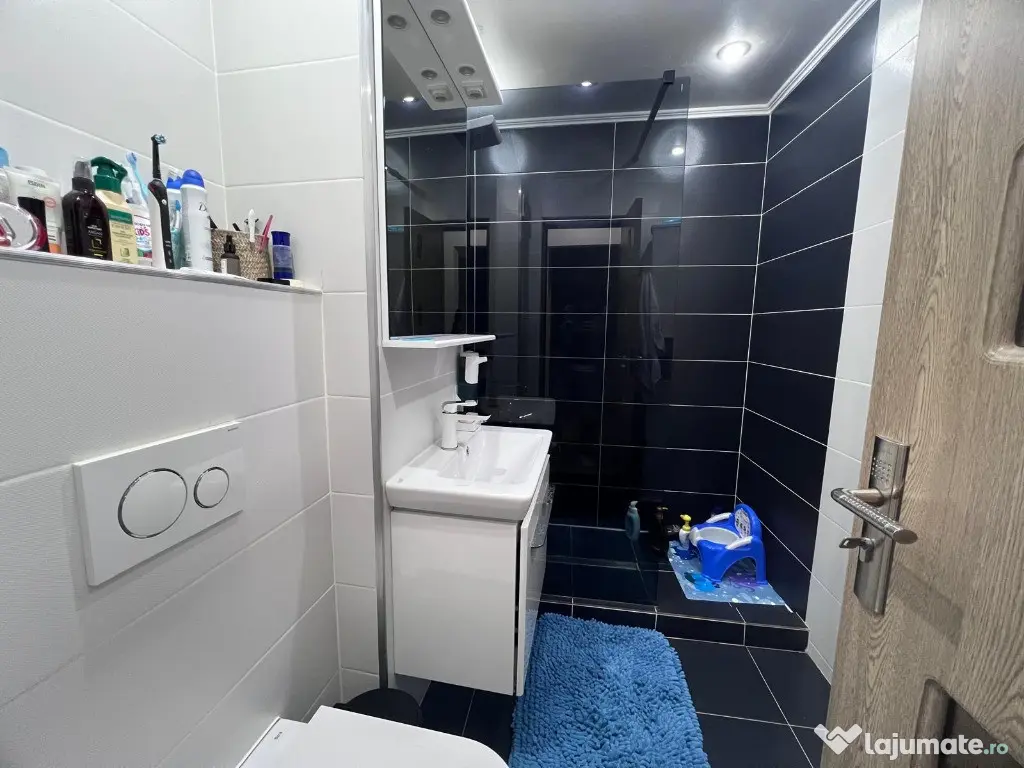 Apartament 4 camere,et 3, zona Liceul Auto - Deva
