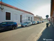 Apartament cu 4 camere de vânzare, ultracentral 