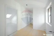 Apartament cu 4 camere de vânzare, ultracentral 