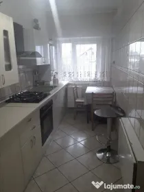 Apartament cu 3 Camere Decomandate pe Zamca