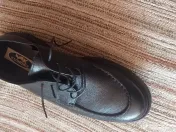 Pantofi noi din piele 