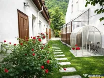 Casa cu 3 apartamente transfer afacere, locuri parcare, Ce