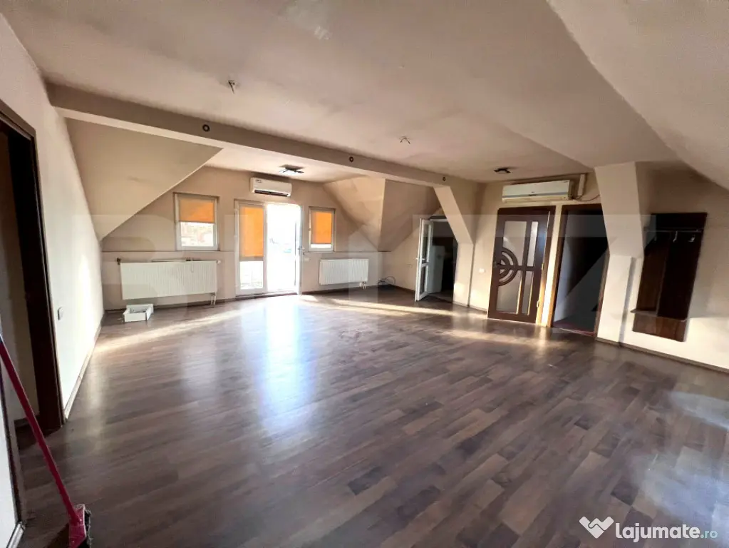Casă de inchiriat 345mp utili, teren 1.342mp cu potential c