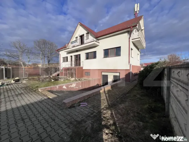 Casă de inchiriat 345mp utili, teren 1.342mp cu potential c
