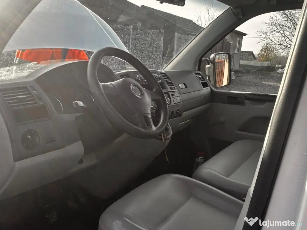 VW Transporter Doka 2013 Impecabil, 5 locuri, întreținut complet!