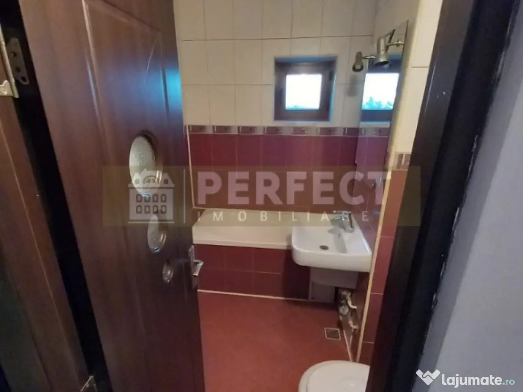 De INCHIRIAT Ap.3 camere DECOMANDAT str.Domnisori 430 euro