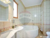 Casă cu 7 camere de vânzare în zona Ultracentrală 