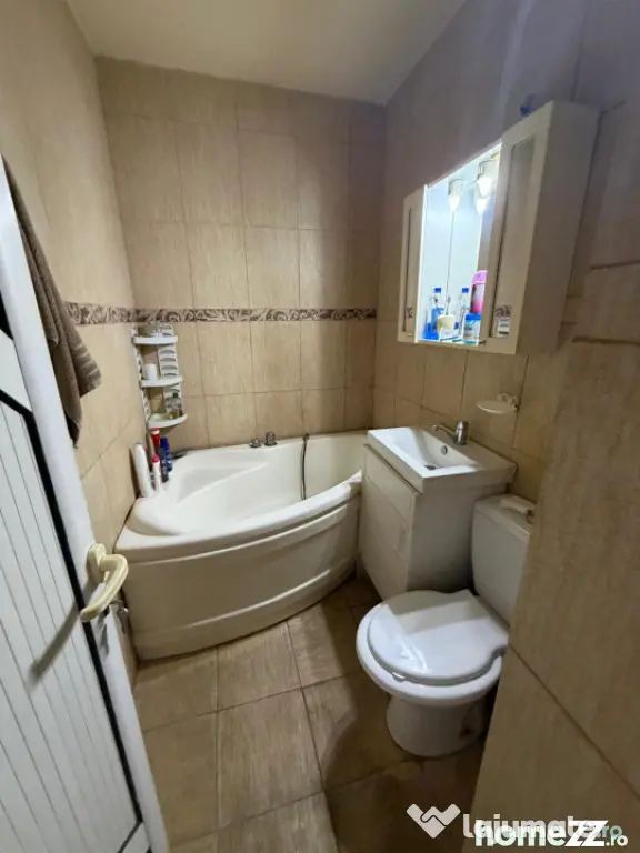 Apartament 3 camere, 66 mp, zona Teatru Colibri