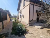 Casa-vila si teren in Nanov 