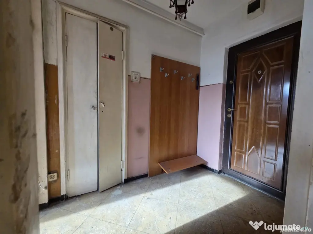 Apartament 2 camere zona Centrul Civic