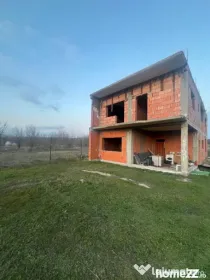 Casă la roșu P+1 cu proiect P+2, teren 500 mp – Bariera