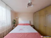 Casuta singura in curte, in Cetatea Medievala a Brasovului 