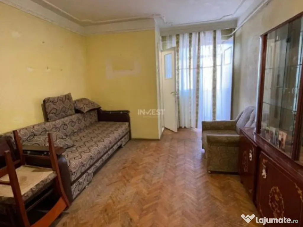 Garsoniera de vanzare, Etaj 3, zona Alexandru cel Bun - Rond