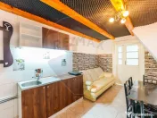 Apartament la casa in zona ultracentrala 