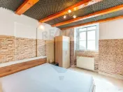 Apartament la casa in zona ultracentrala 