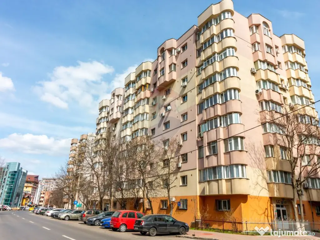 Apartament cu 3 camere de vânzare în zona Vitan Mall / ...