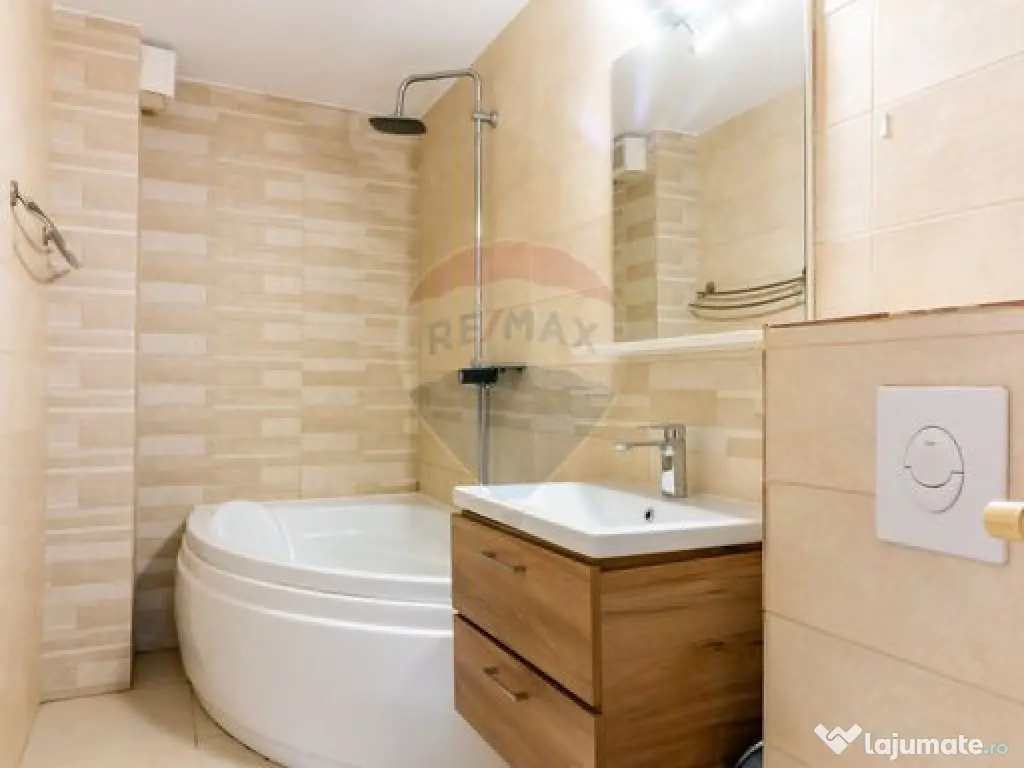 Apartament cu 3 camere de vânzare în zona Vitan Mall / ...