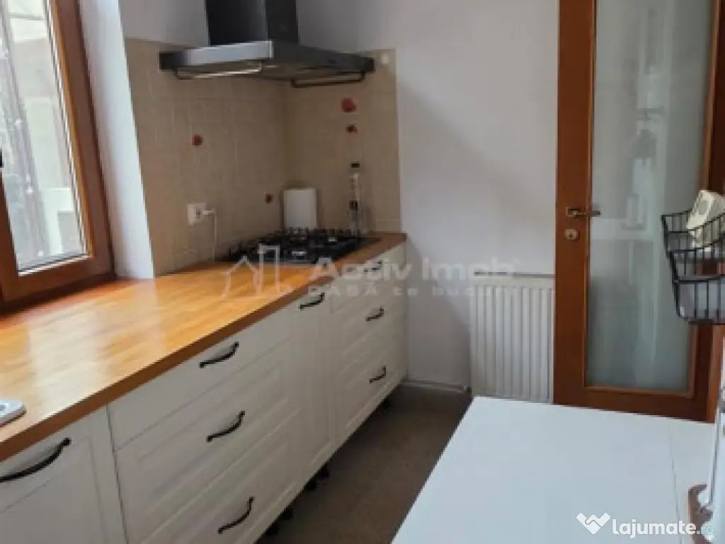 Vila 5 camere, 150 mp, Piata Alba Iulia- Decebal