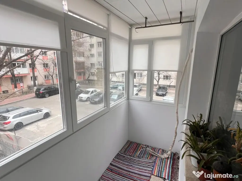 De vanzare apartament 2 camere zona Buhusi