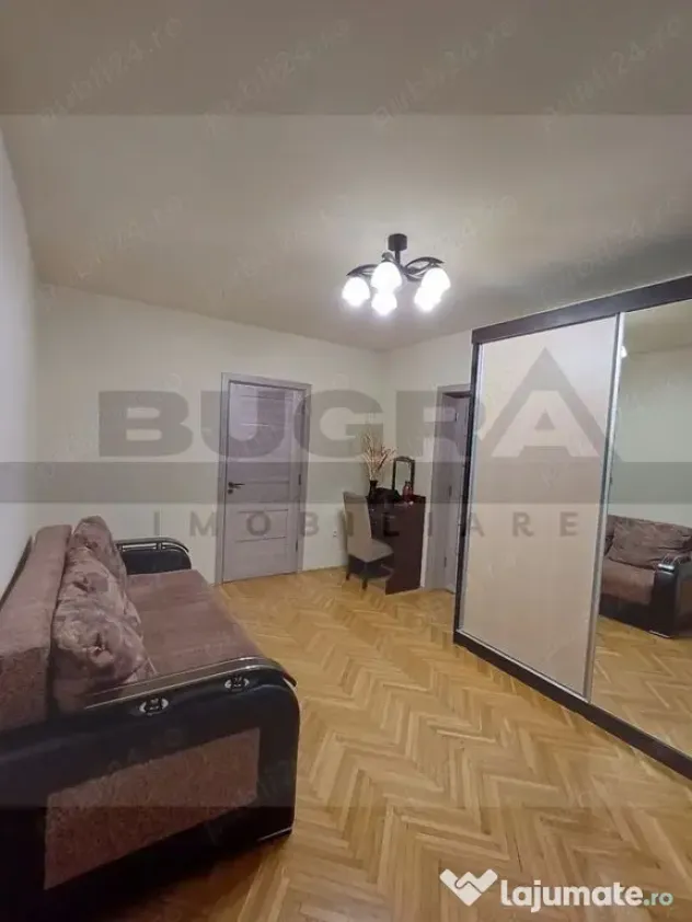 Apartament de 3 camere, decomandat, 65mp, parcare, zona I...