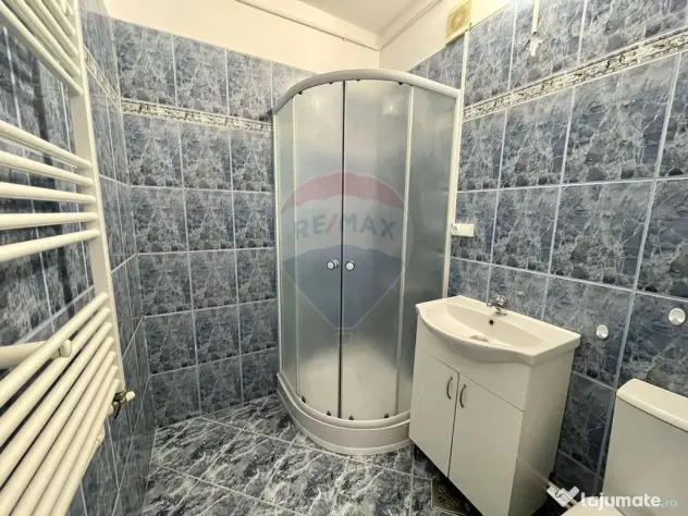 Apartament 3 camere | Etaj 8/9 | Zona Nord – Strada Cam...