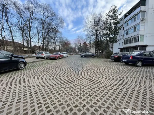 Apartament 3 camere | Etaj 8/9 | Zona Nord – Strada Cam...