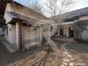 Casă spațioasă cu curte proprie 3 camere + birou Dobroe 