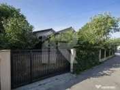 Casă spațioasă cu curte proprie 3 camere + birou Dobroe 