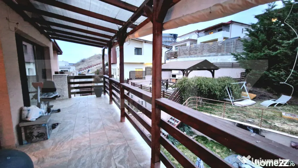Duplex 140 mp utili, teren 320 mp, zona Vivo