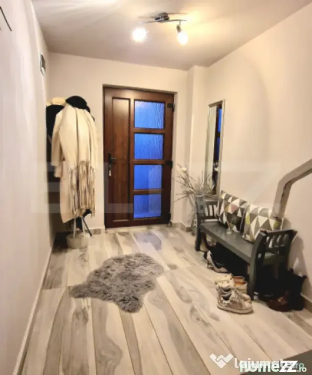 Duplex 140 mp utili, teren 320 mp, zona Vivo
