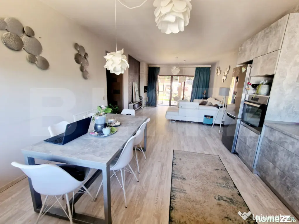 Duplex 140 mp utili, teren 320 mp, zona Vivo