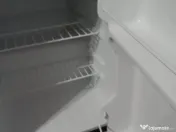 Mini frigider marca Vortex 