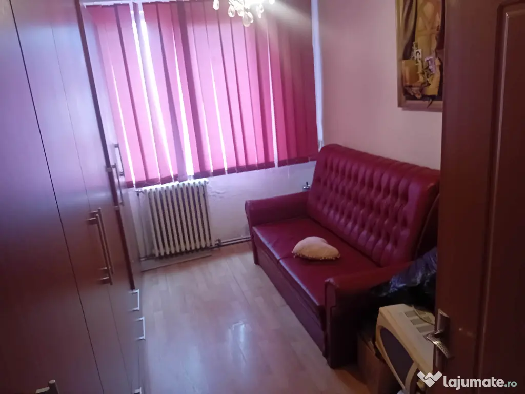 Apartament 4 Camere B-dul. Dacia etaj 9 lift 65mp renovat centrala termopan