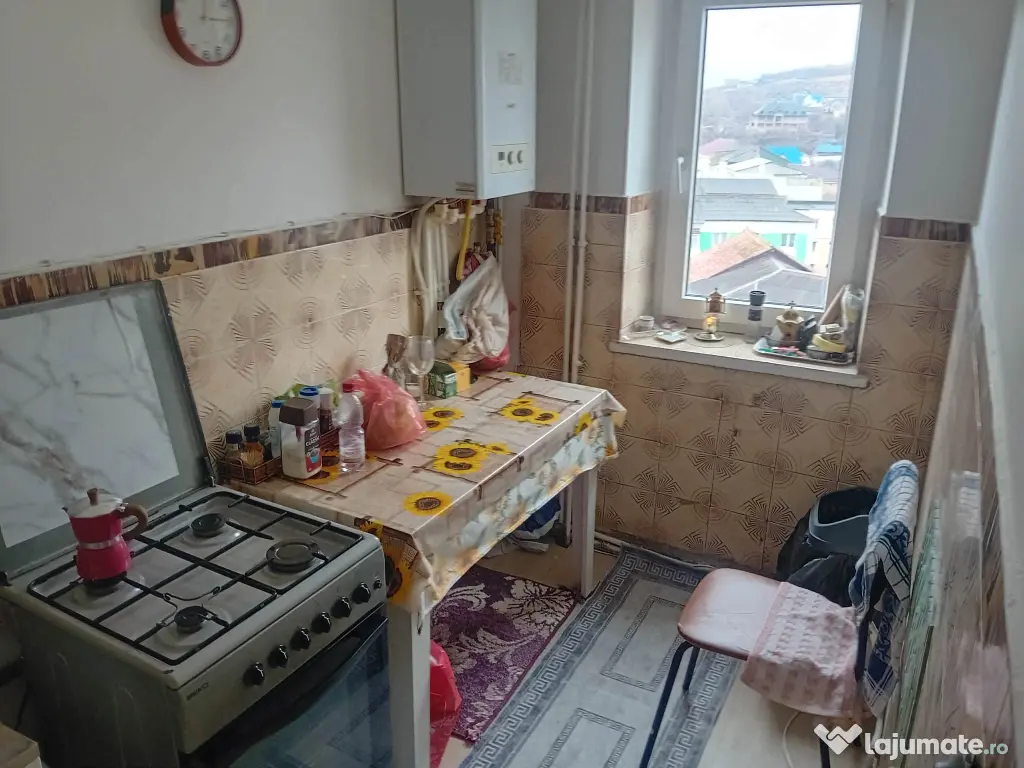 Apartament 4 Camere B-dul. Dacia etaj 9 lift 65mp renovat centrala termopan