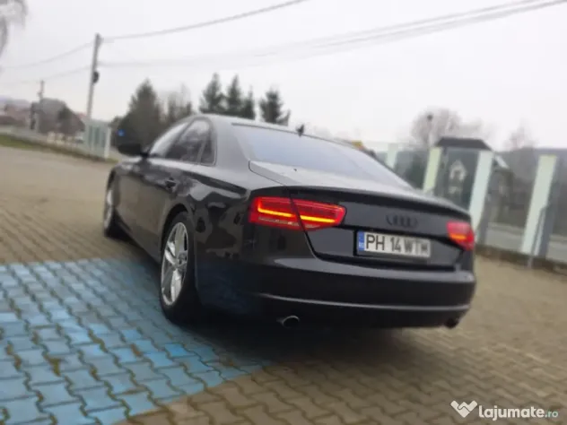 Vand Audi A8 d4 2012
