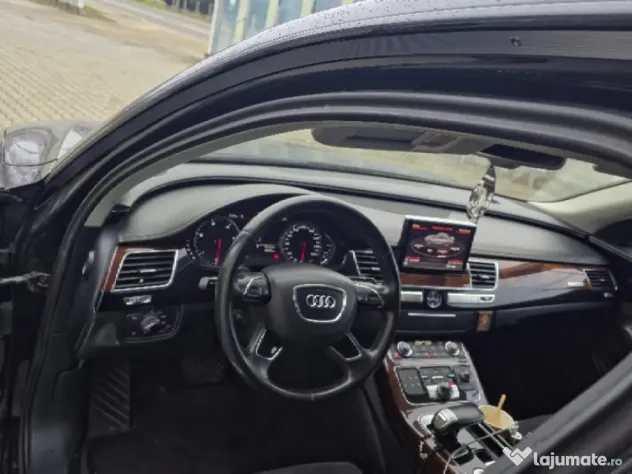 Vand Audi A8 d4 2012
