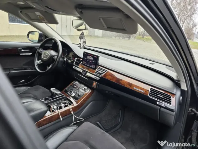 Vand Audi A8 d4 2012