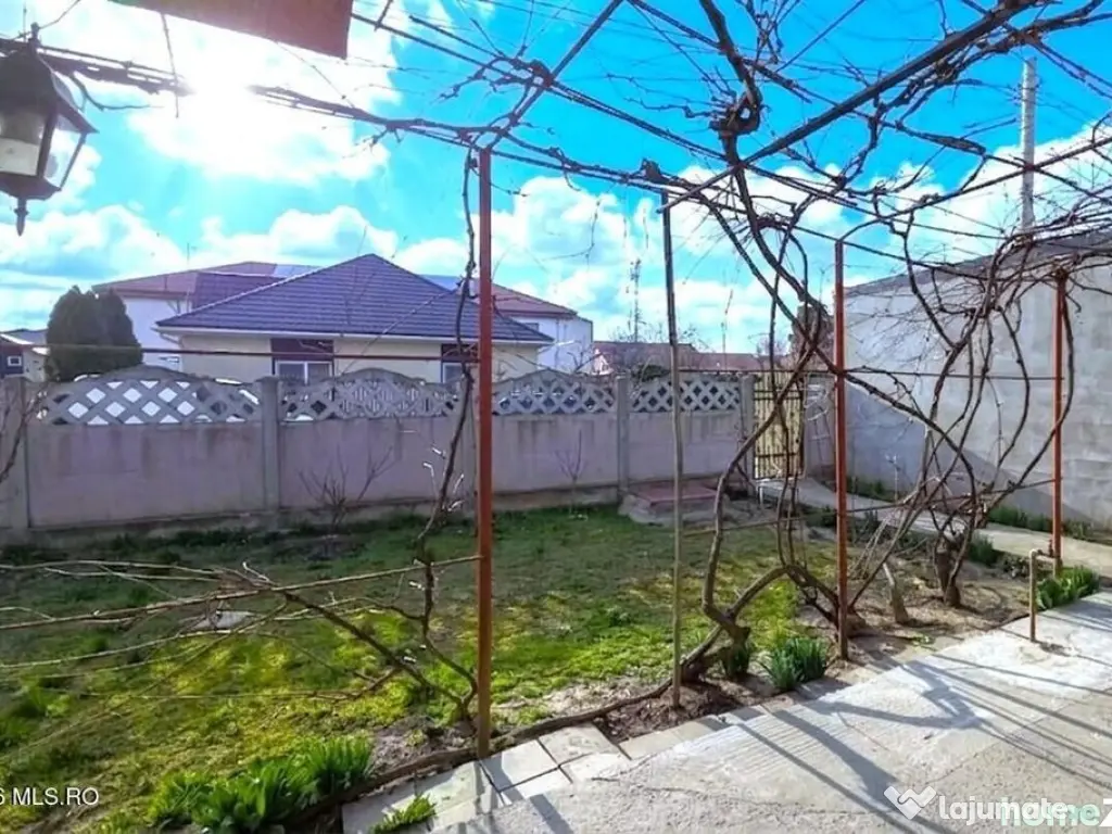 Cumpana - Str. Crinului 5, casa cu teren 625 mp, deschide...
