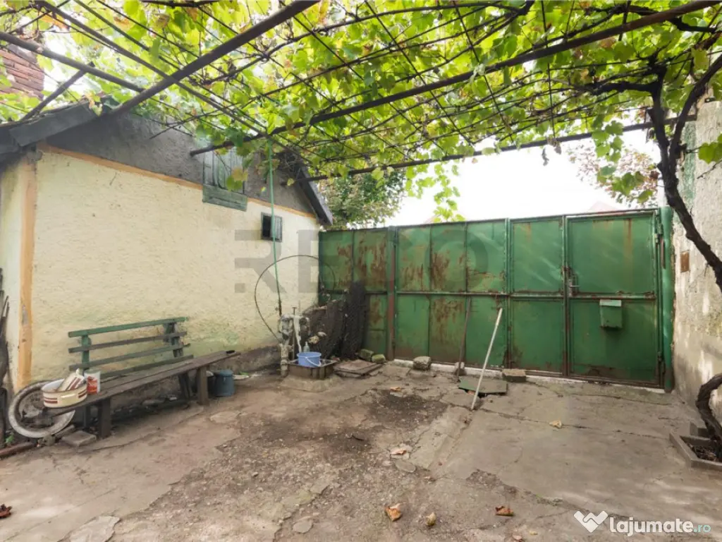 RECO Casa in Episcopia Bihor cu teren de 704mp