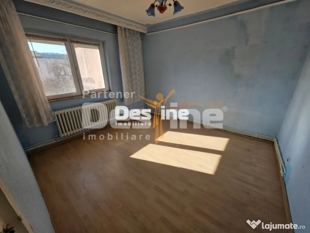 APARTAMENT 2 CAMERE, DECOMANDAT, MIRCEA CEL BATRAN, 69.990