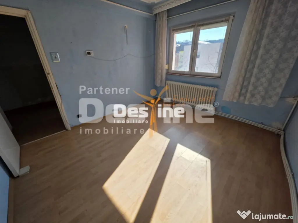 APARTAMENT 2 CAMERE, DECOMANDAT, MIRCEA CEL BATRAN, 69.990