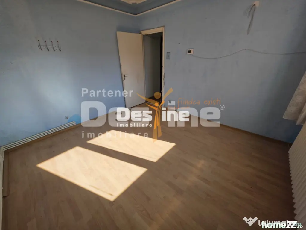 APARTAMENT 2 CAMERE, DECOMANDAT, MIRCEA CEL BATRAN, 69.990