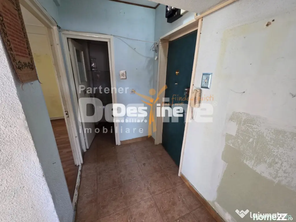 APARTAMENT 2 CAMERE, DECOMANDAT, MIRCEA CEL BATRAN, 69.990