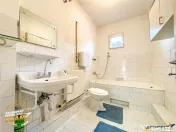 FILM3D! Casa ospitaliera,curte si gradina asortata,arie lini 