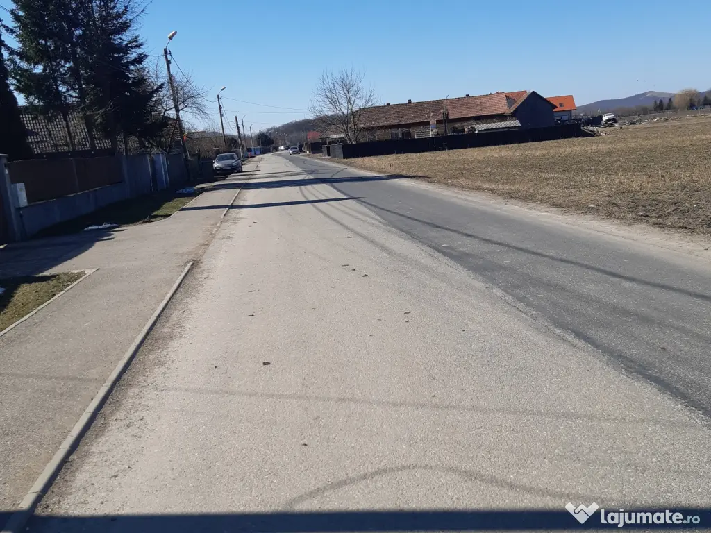 Teren intravilan construibil utilitati asfalt central Lunca Calnicului 2325mp