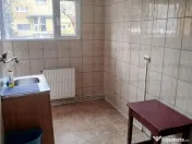 COLOSSEUM: Spatiu Comercial Intrare strada vitrina 6m stradal. 