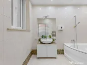 Birou ultracentral în clădire istorică (Palatul Nádasdy) 