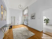 Birou ultracentral în clădire istorică (Palatul Nádasdy) 