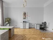 Birou ultracentral în clădire istorică (Palatul Nádasdy) 